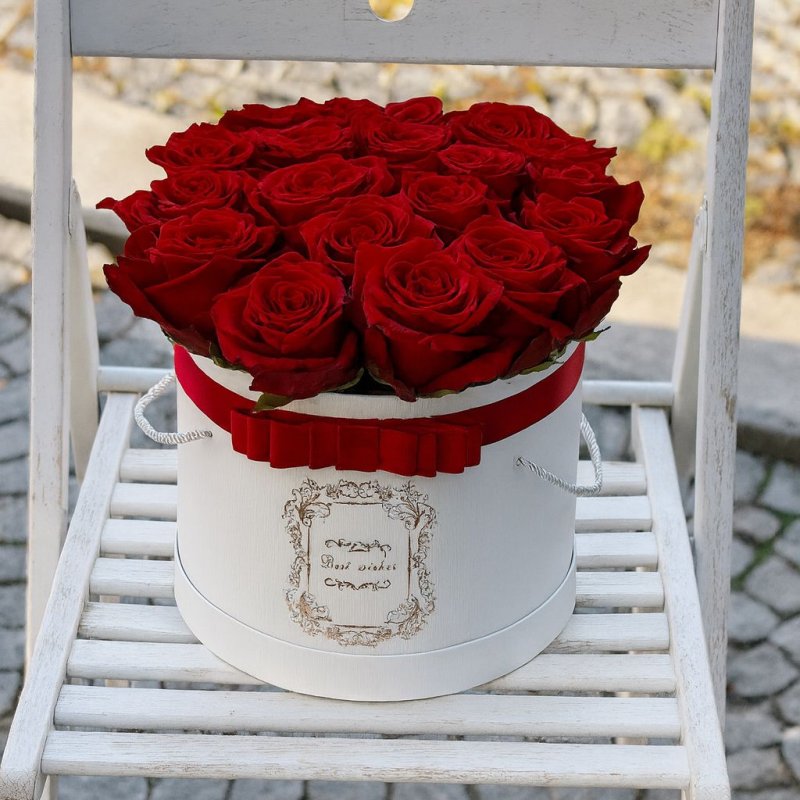 Red rose flower box